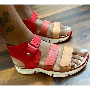 Bionica Women Olanta Leather Sandal